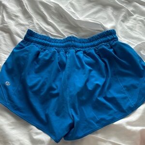 Lululemon Hotty Hot Short 2.5” Size 4